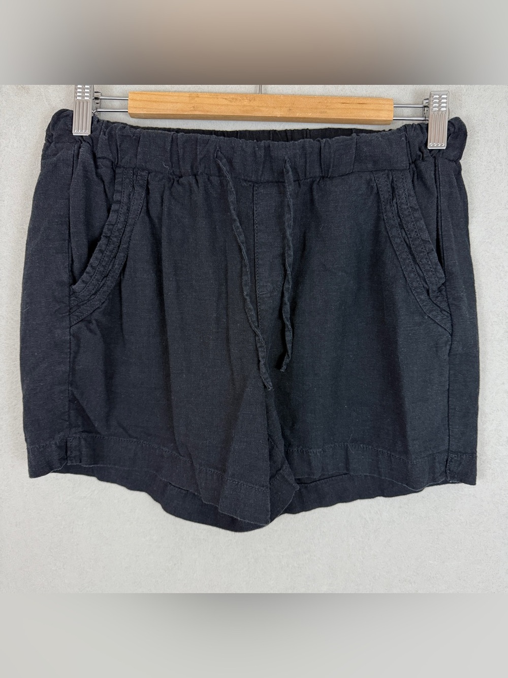 Briggs New York Black High-Waist Drawstring Linen-Blend Shorts